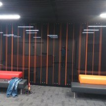 Монтаж стеклянных панелей
